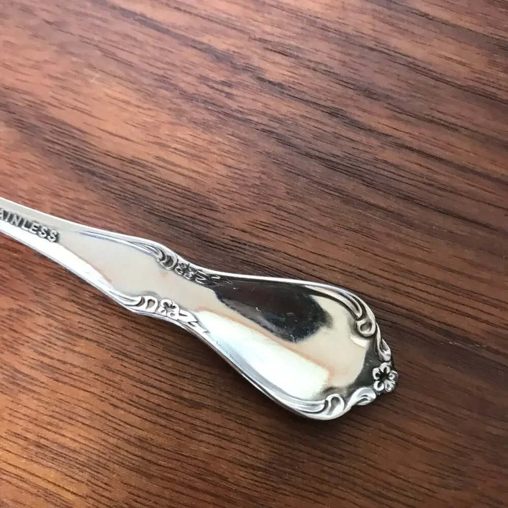 Oneidacraft DELUXE CHATEAU Stainless Glossy Flatware - 1 Salad Fork (6 1/8